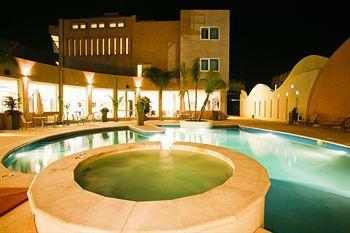 Hotel Quorum Golf, Tenis & Spa Кордова Экстерьер фото